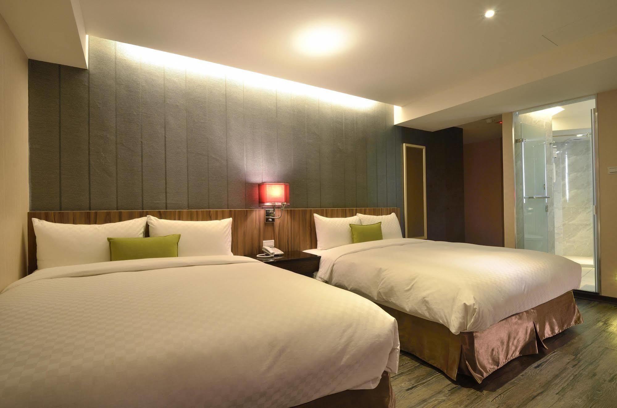 Hotel 欣欣時尚旅店松山站 Taipei Esterno foto