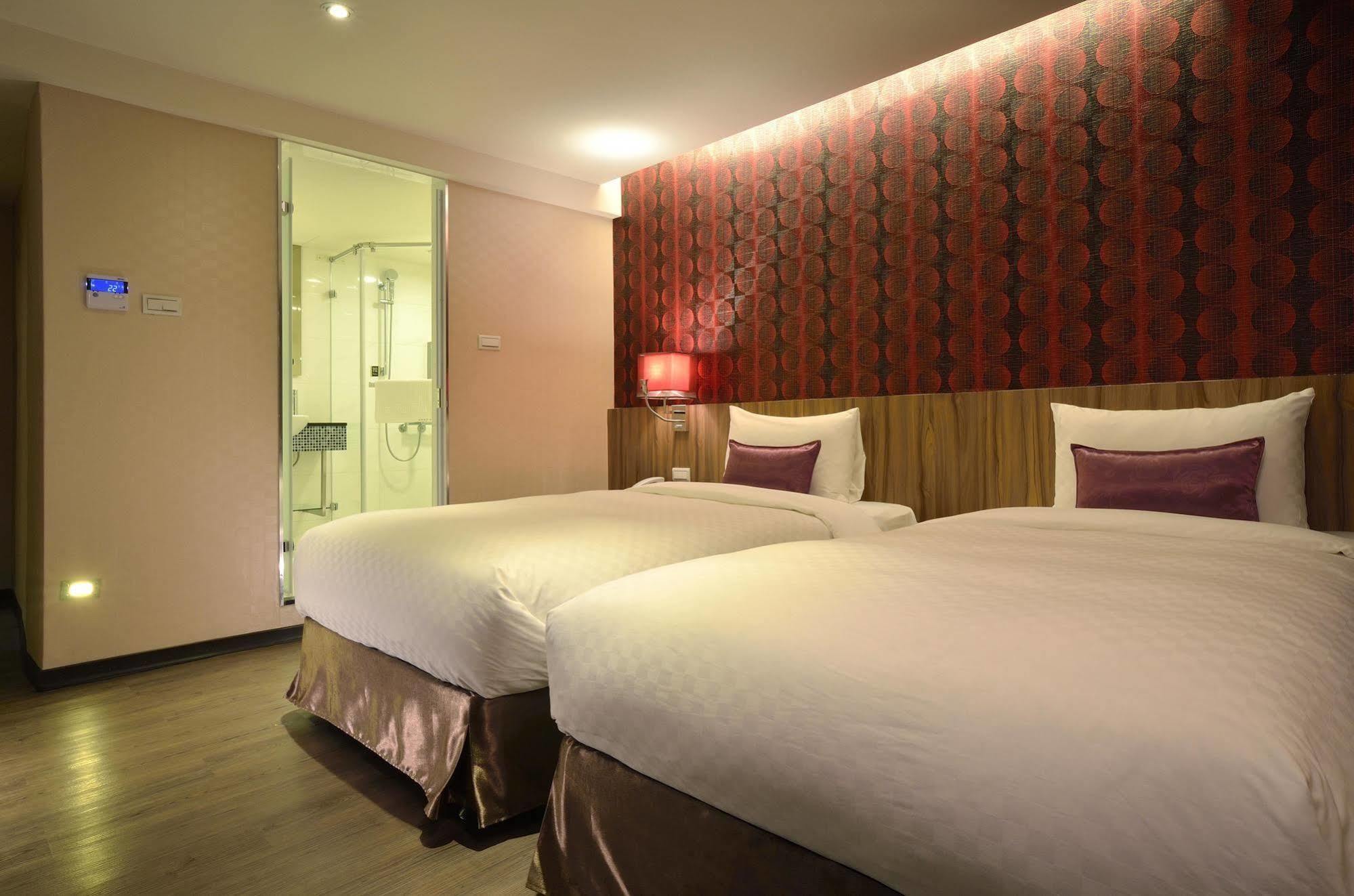 Hotel 欣欣時尚旅店松山站 Taipei Esterno foto